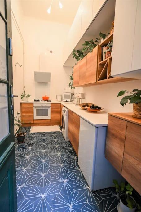Tranquil And Charming One Bedroom *